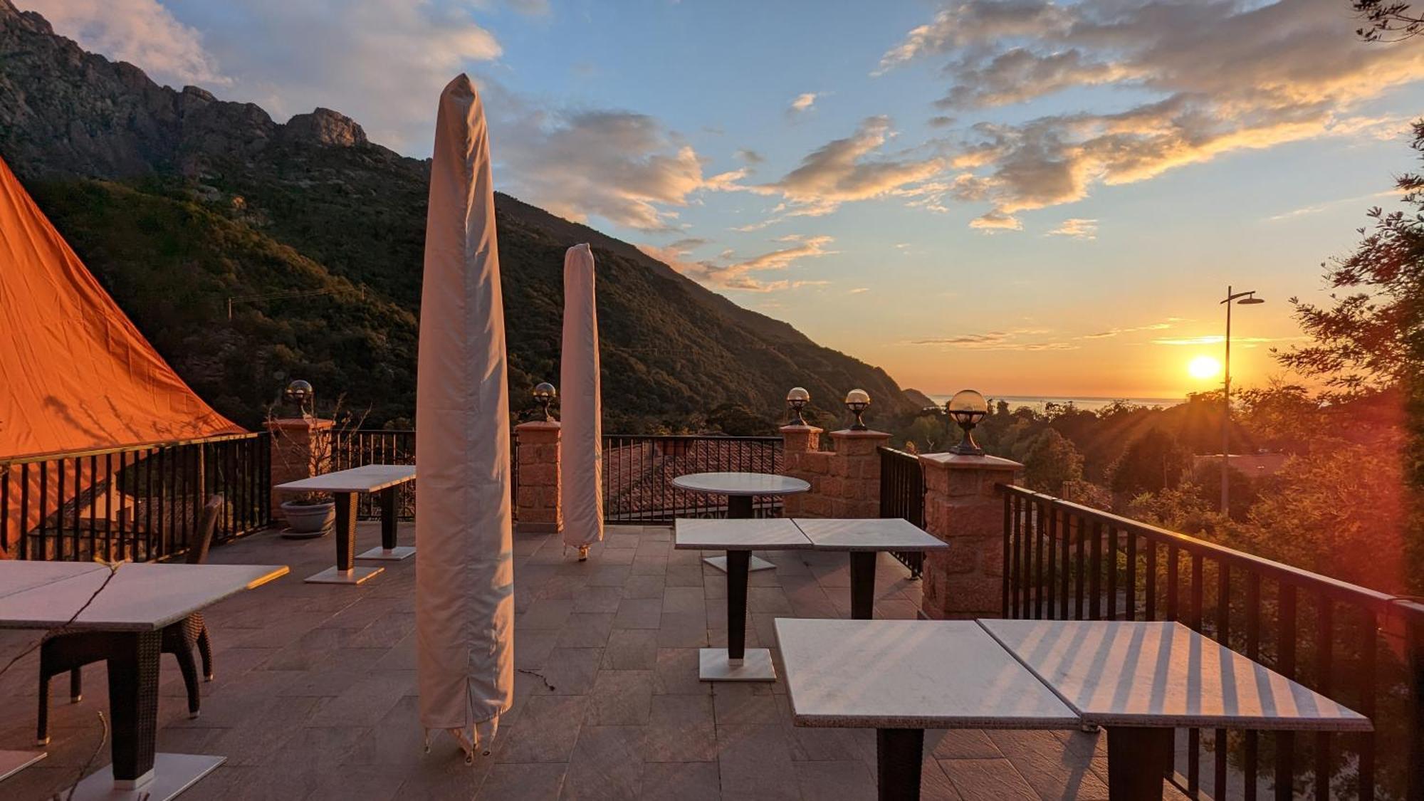 Le Porto T3 55M2 Vue Mer Immeuble Traditionnel En Pierre De Taille Avec Prestations Exceptionnelles Barbecue Ordinateur Videosurveillance Terrasse Panoramique エクステリア 写真
